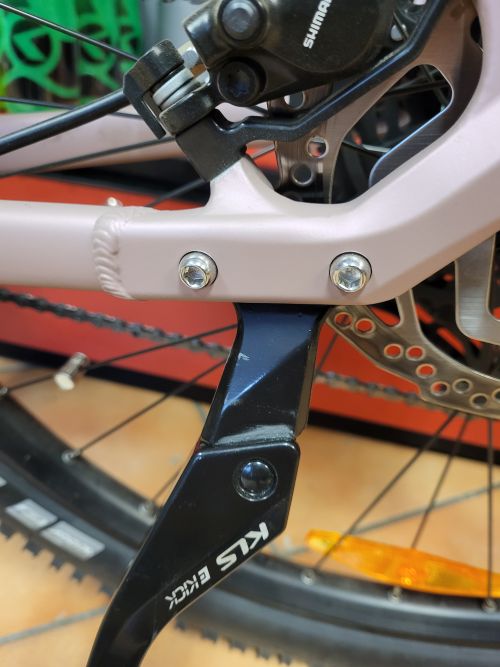Zadní stojan KLS E-KICK 26"-29"