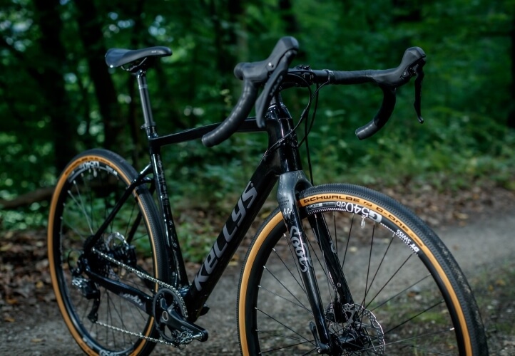 KELLYS SOOT 90 2024 karbon