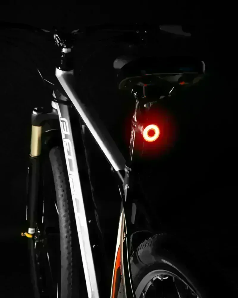 Blikačka na kolo zadní FORCE GLITZ 20LM, 20x LED, USB