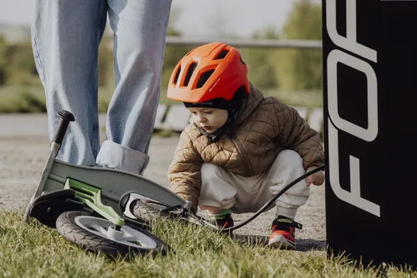 Dětská přilba FORCE ZEBU s blikačkou, oranžová L-XL