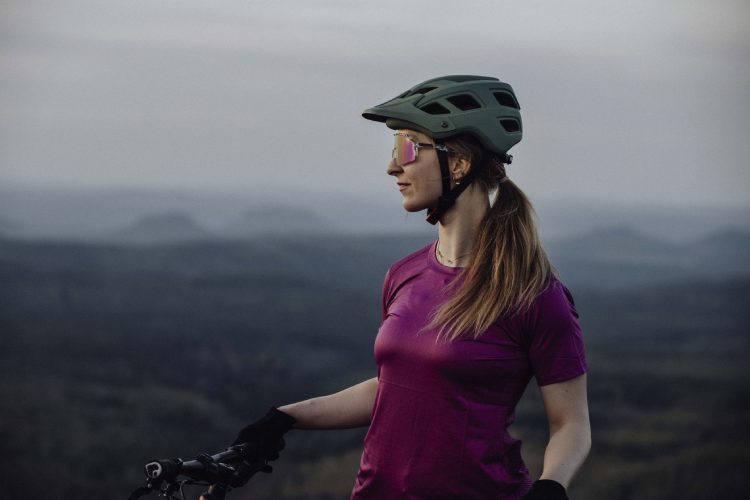 Přilba FORCE IBEX MTB, zelená-matná L-XL