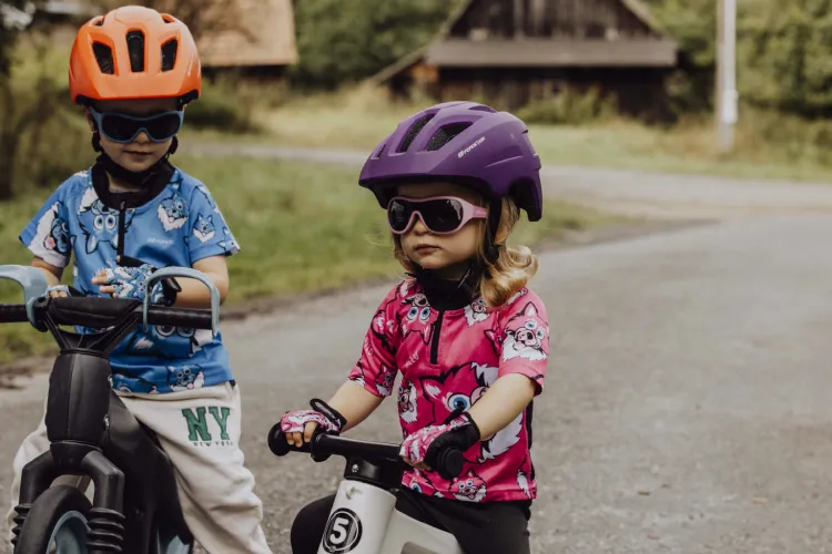 Dětská přilba FORCE ZEBU s blikačkou, fialová XS-S