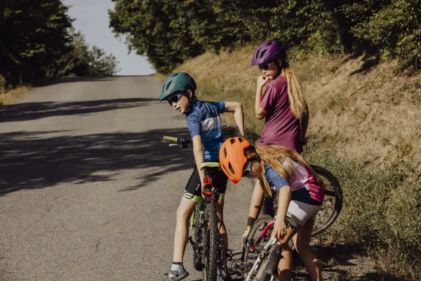 Dětská přilba FORCE ZEBU s blikačkou, petrolejová L-XL